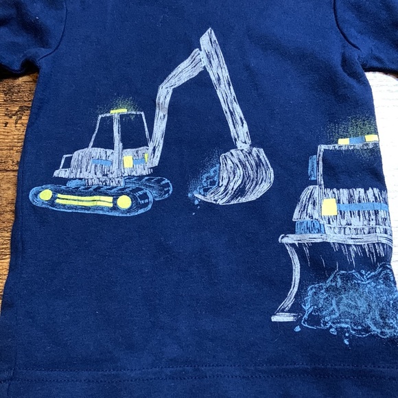 (2) ‘CARTERS’ LONG SLEEVE TEE!! - Picture 6 of 9